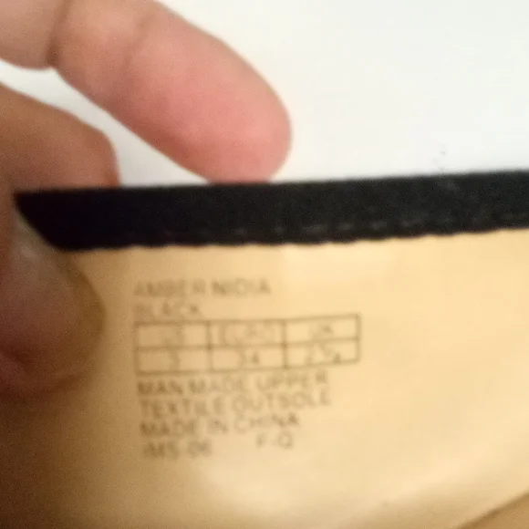 ~Badgley Mischka Blingin flats~ - Picture 4 of 5